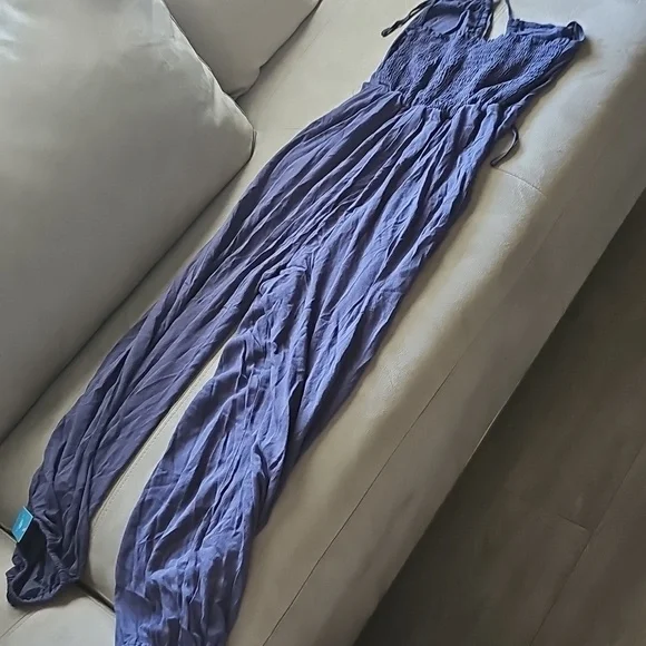 Cupshe Navy Halter Wide-Leg Jumpsuit with Pockets - Picture 10 of 12